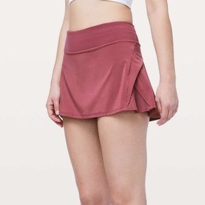 COPY - Lululemon Play off the Pleats 13” Size 4 Misty Merlot